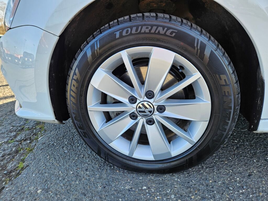 Used 2015 Volkswagen Jetta SE image 8