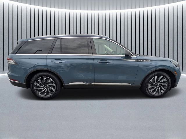 New 2026 Lincoln Aviator 2WD image 2