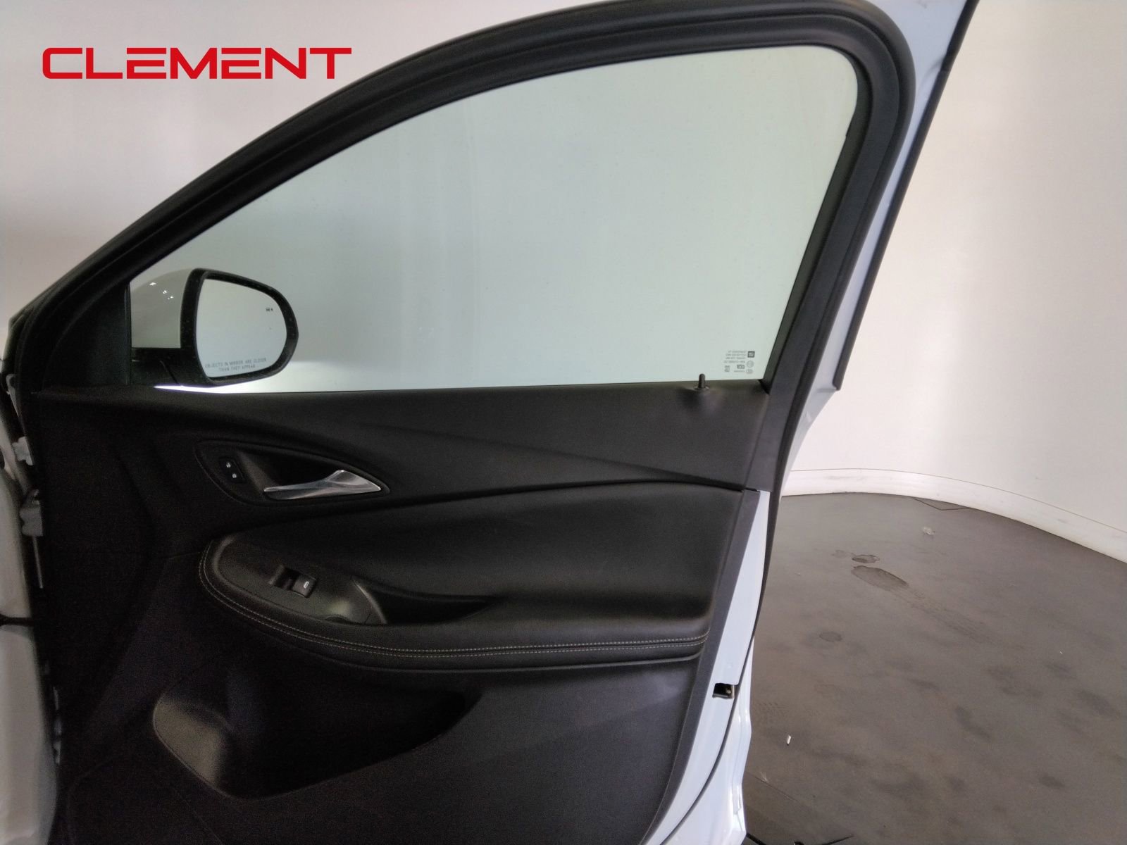 Used 2025 Buick Encore GX Preferred image 37