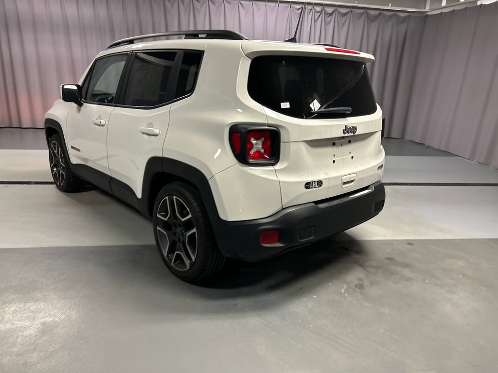 Used 2020 Jeep Renegade Latitude w/ Cold Weather Group image 5