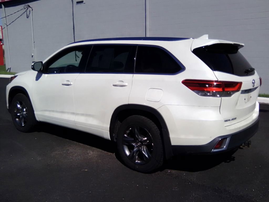 Used 2017 Toyota Highlander Limited Platinum image 7