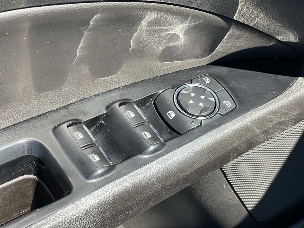 Used 2016 Ford Fusion SE w/ Equipment Group 202A FWD image 12