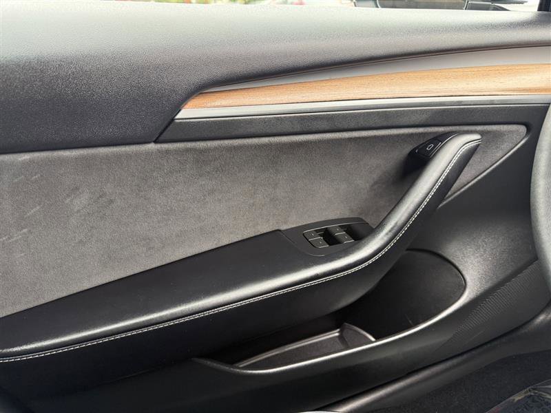 Used 2023 Tesla Model 3 Standard Range RWD image 33