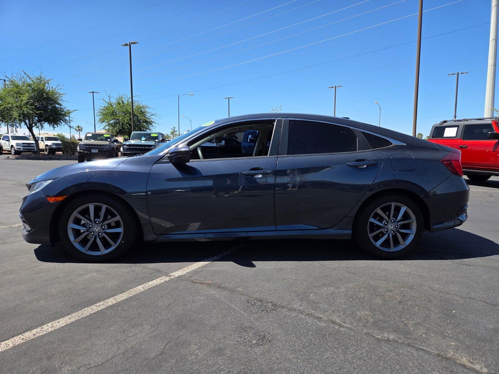 Used 2019 Honda Civic EX image 3