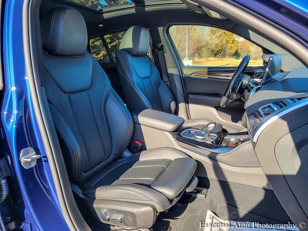 Used 2023 BMW X4 xDrive30i w/ Premium Package image 38