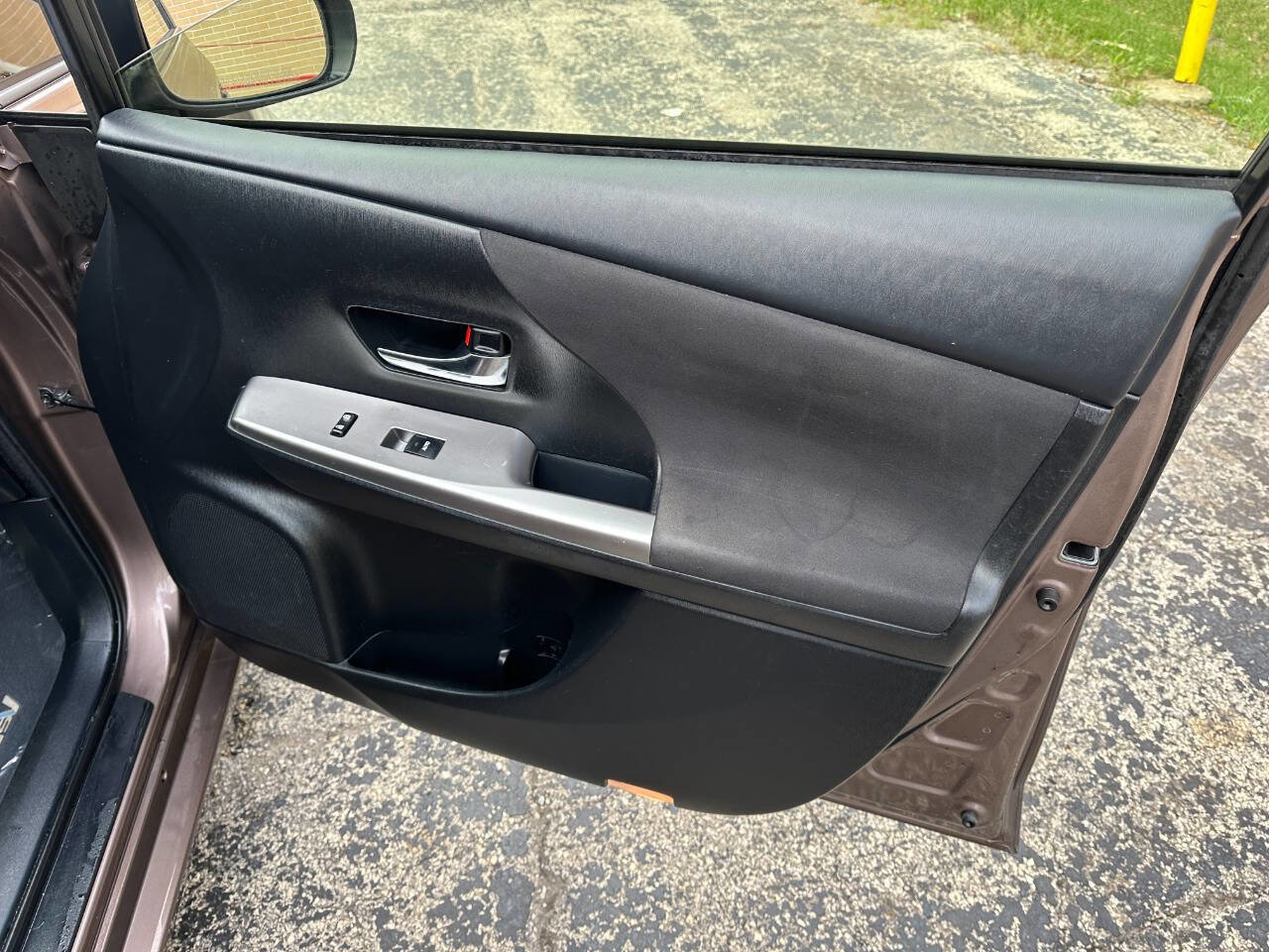 Used 2015 Toyota Prius V Three image 23