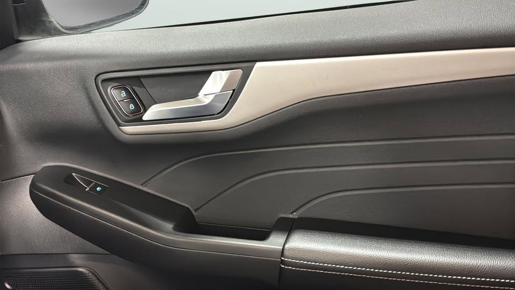 Used 2022 Ford Escape SEL image 21