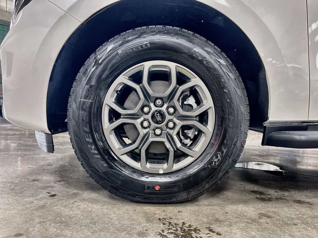 New 2026 Ford Expedition Active AWD/4WD image 12