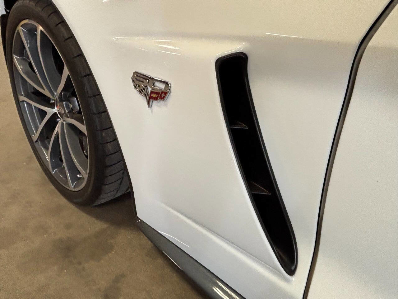 Used 2013 Chevrolet Corvette 427 w/ 1SC Preferred Equipment Group RWD image 18