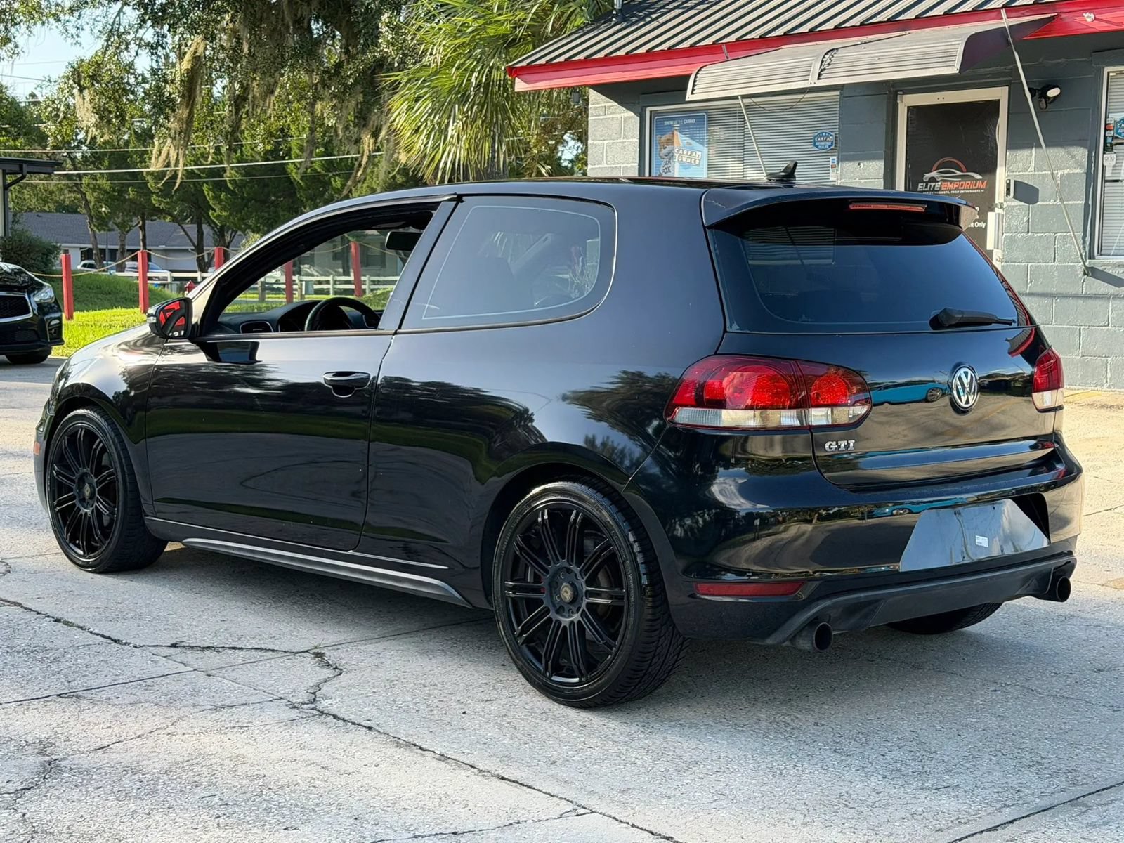 Used 2010 Volkswagen GTI 2-Door FWD image 2
