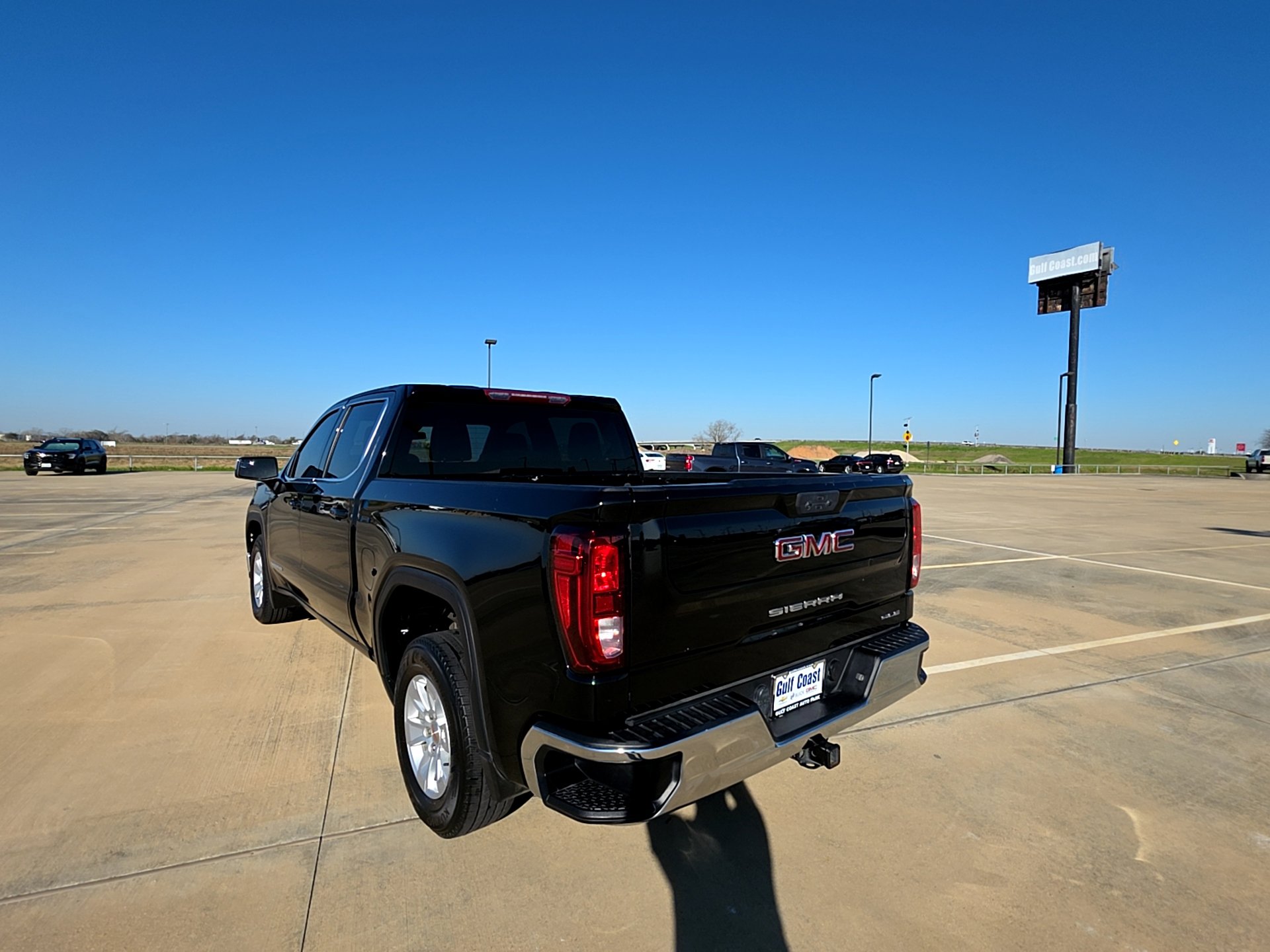 Used 2024 GMC Sierra 1500 SLE image 7