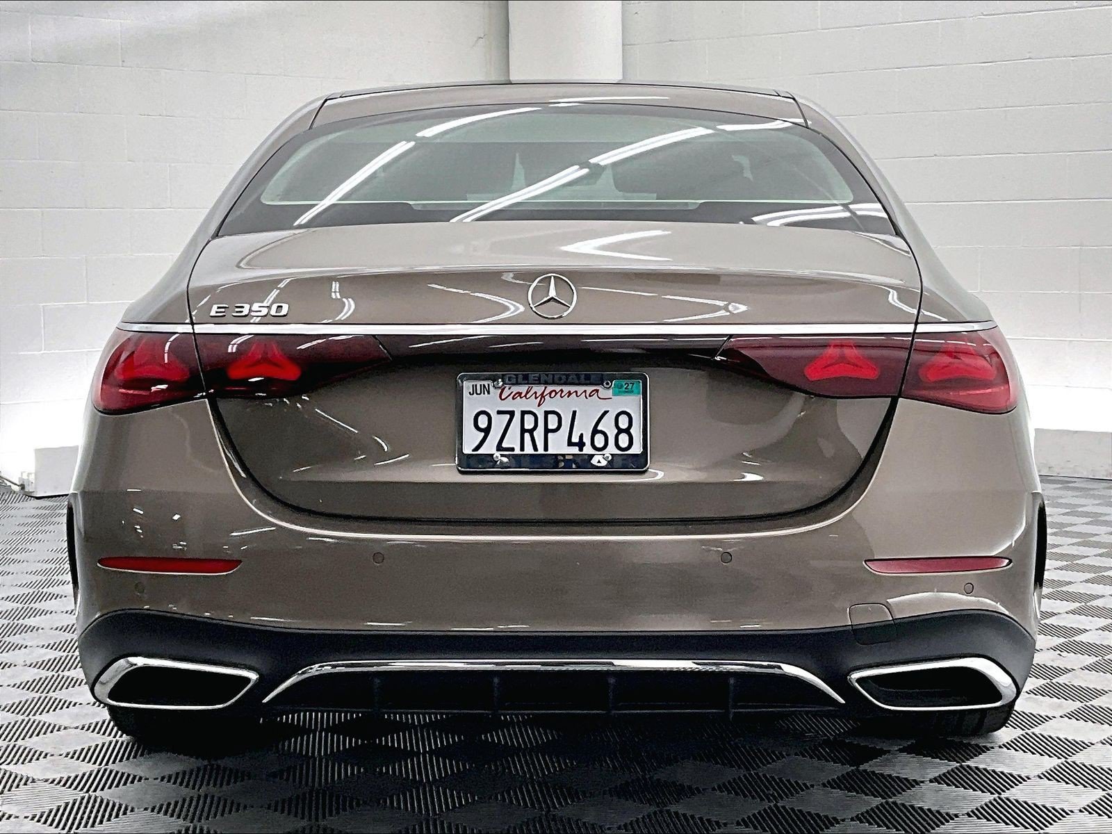 Used 2026 Mercedes-Benz E 350 Sedan image 3