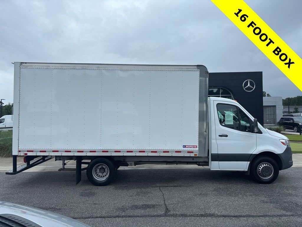 Used 2021 Freightliner Sprinter 3500 image 2