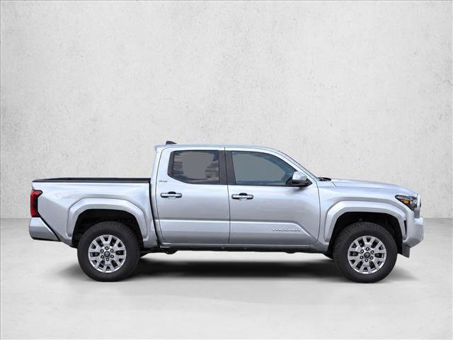 Used 2025 Toyota Tacoma SR5 AWD/4WD image 8