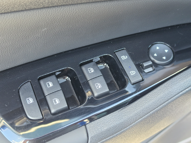 Used 2025 Kia Sportage EX w/ Premium Package FWD image 28