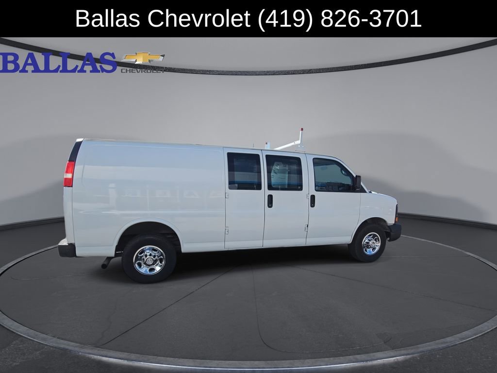 Certified 2015 Chevrolet Express 3500 Extended RWD image 9
