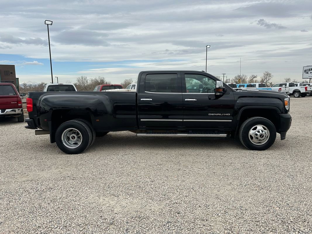 Used 2017 GMC Sierra 3500 Denali w/ Duramax Plus Package image 12