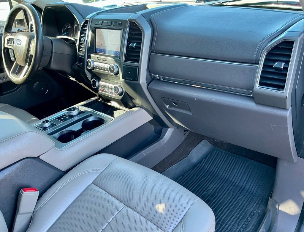 Used 2021 Ford Expedition Max XLT image 24