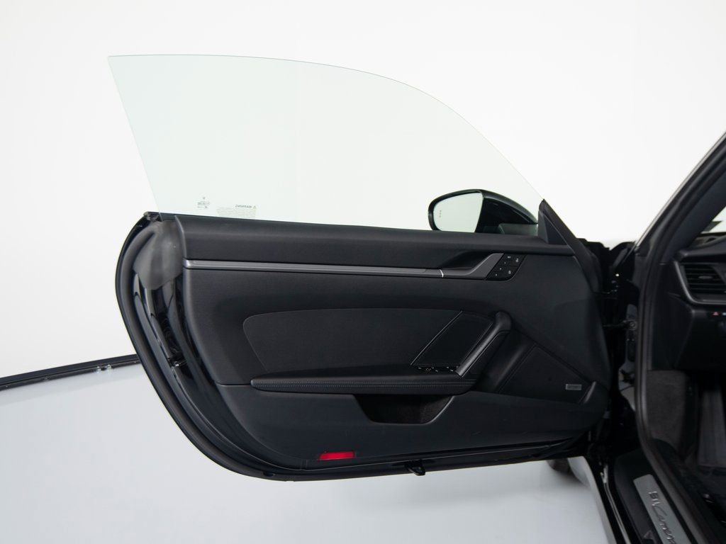 Certified 2024 Porsche 911 Carrera 4 image 17