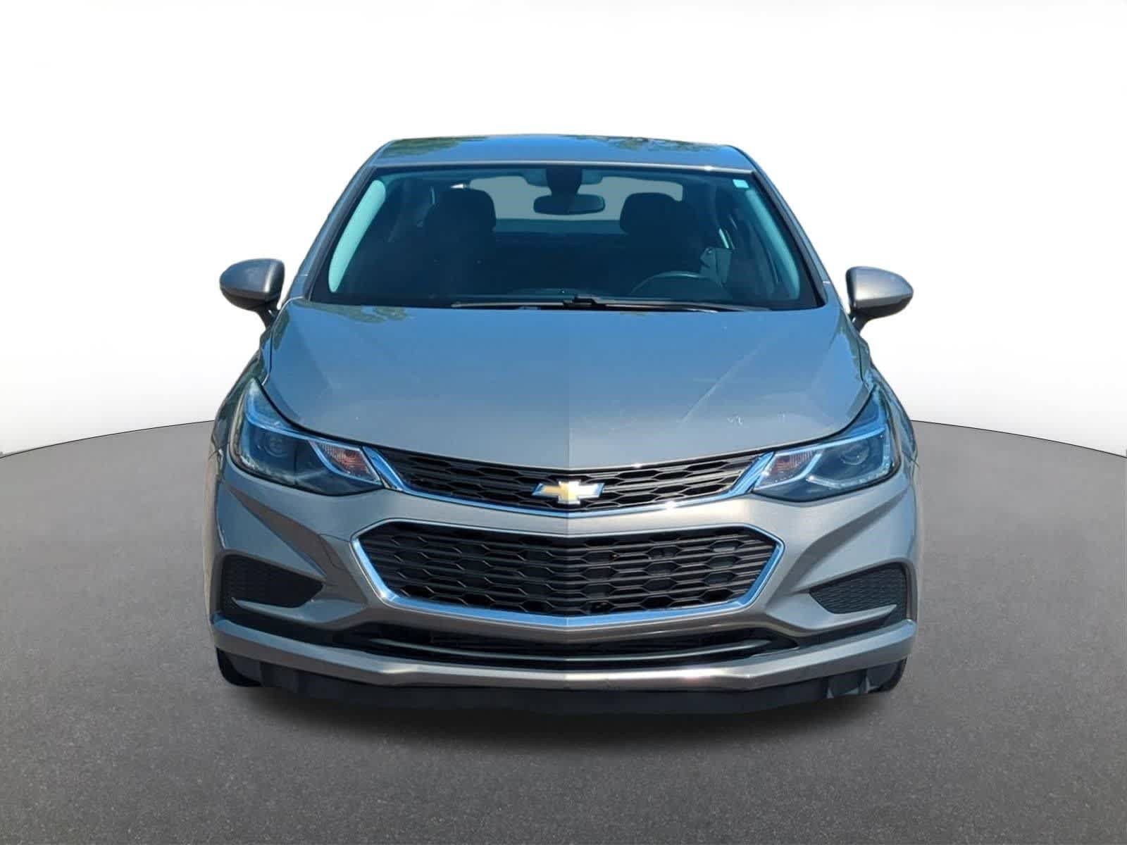 Used 2017 Chevrolet Cruze LT FWD image 9