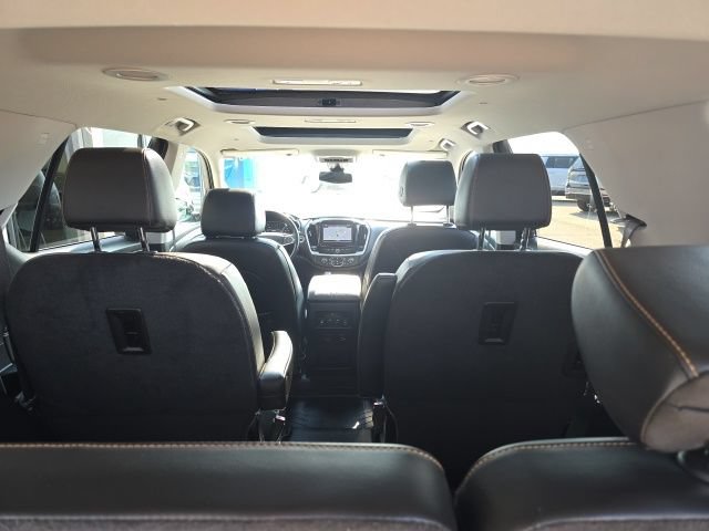 Used 2019 Chevrolet Traverse LT w/ LT Premium Package AWD/4WD image 11