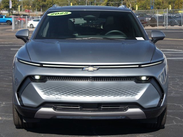 Used 2025 Chevrolet Equinox EV LT w/ Convenience Package image 22