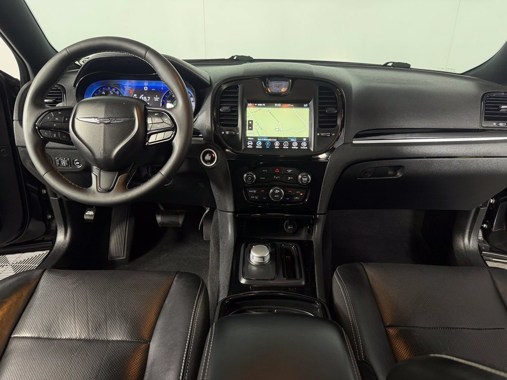 Used 2023 Chrysler 300 S w/ Comfort Group RWD image 13