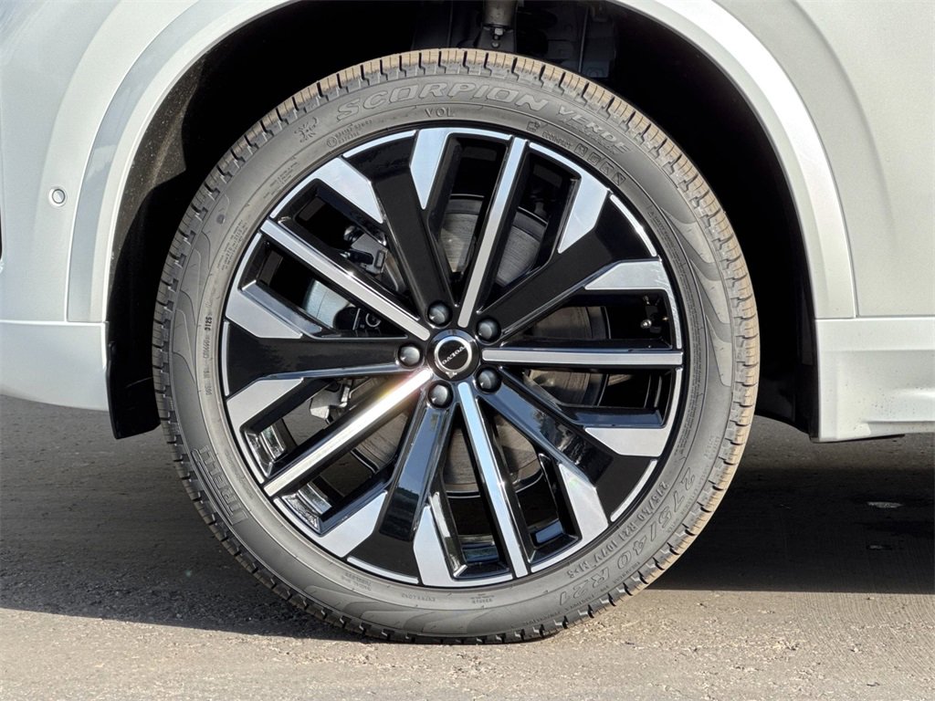 New 2026 Volvo XC90 B6 Ultra image 26