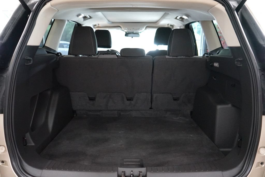 Used 2017 Ford Escape SE FWD image 46