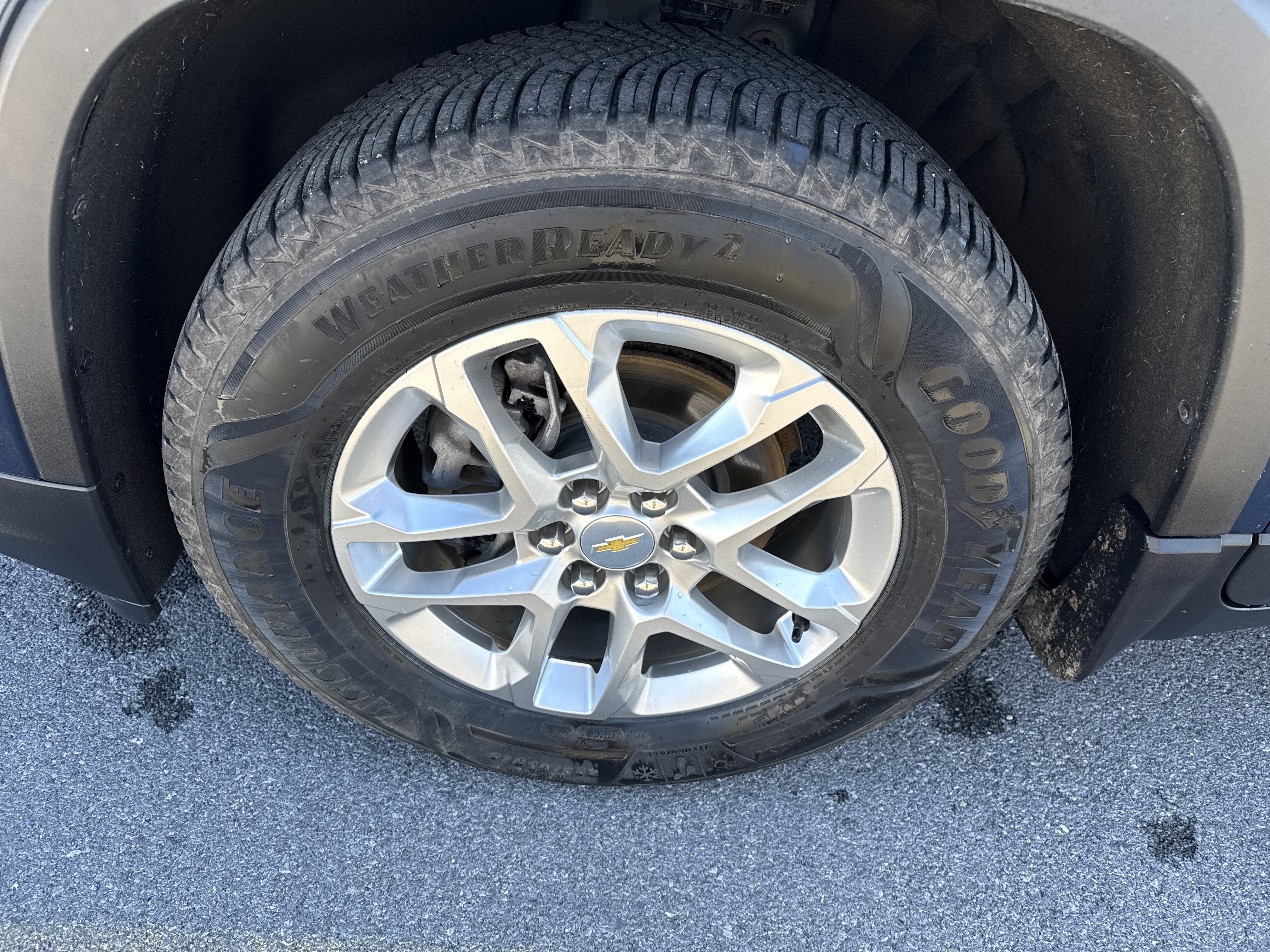 Used 2023 Chevrolet Traverse LS w/ Safety Package AWD/4WD image 16