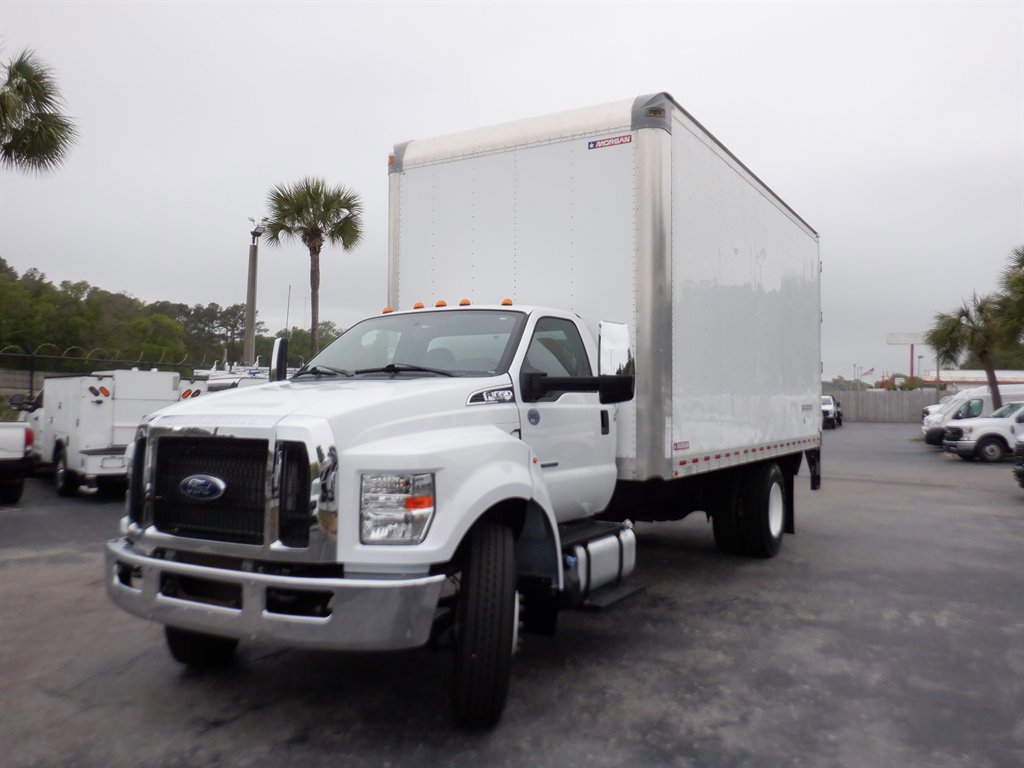 Used 2022 Ford F650 2WD Regular Cab Super Duty image 26