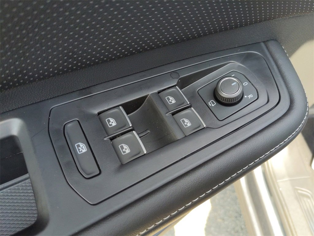 New 2025 Volkswagen Atlas Cross Sport SEL Premium R-Line image 27