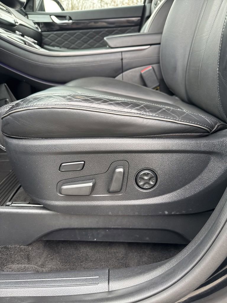 Used 2022 Hyundai Palisade Calligraphy image 16