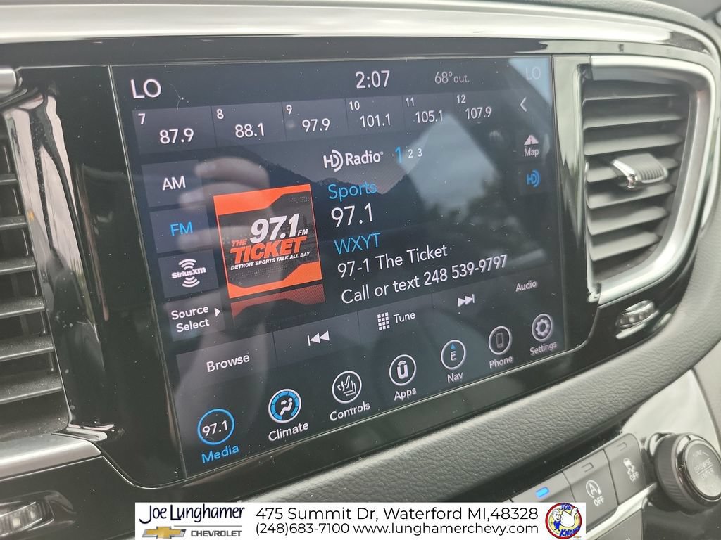 Used 2019 Chrysler Pacifica Touring-L w/ Advanced Safetytec Group FWD image 15