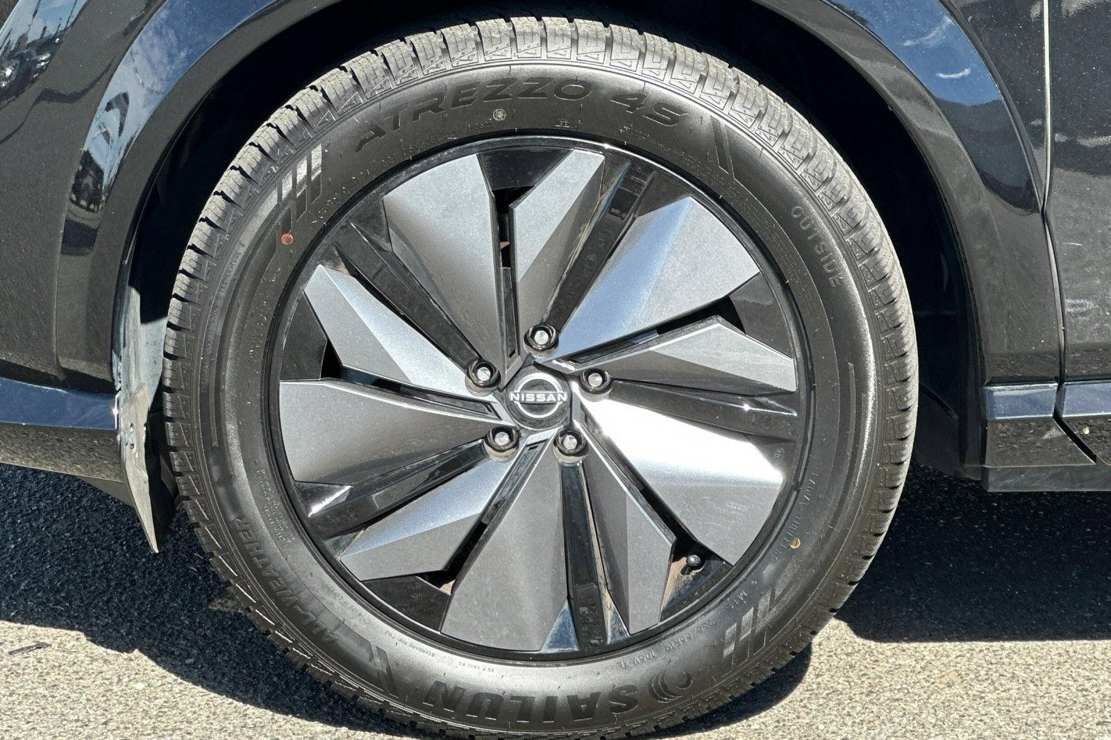 Certified 2023 Nissan Ariya FWD image 33