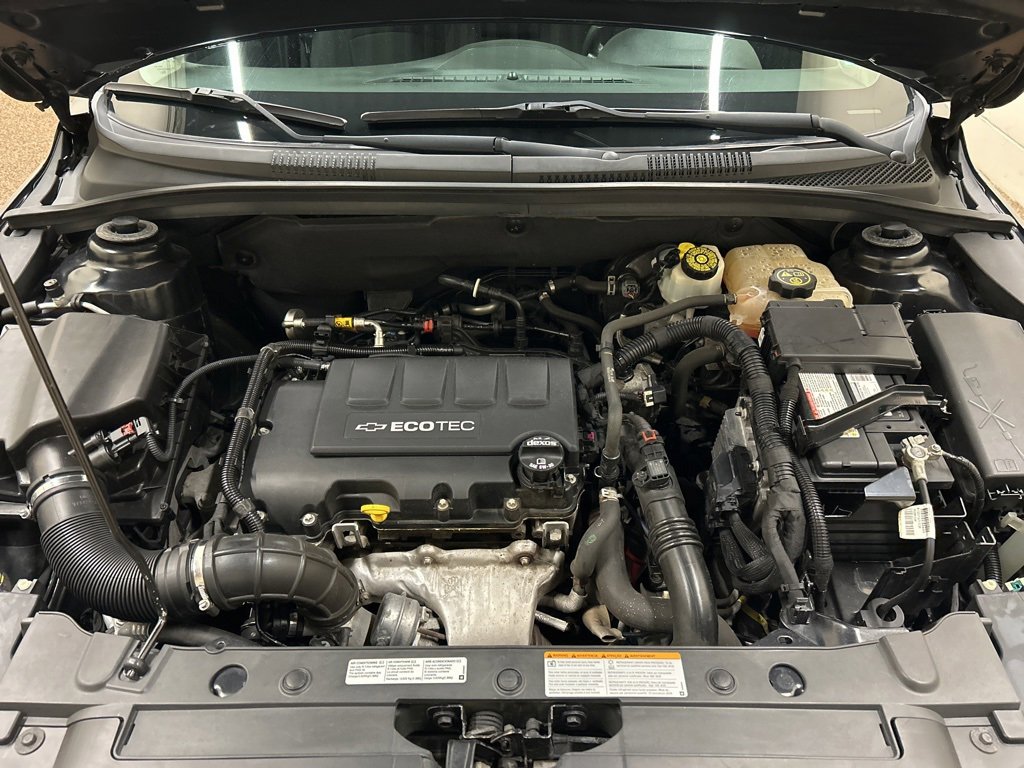 Used 2015 Chevrolet Cruze LT image 12