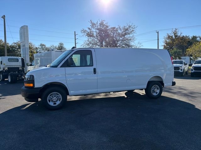 New 2025 Chevrolet Express 2500 Work Van 3D Extended Cargo Van w/ Driver Convenience Package RWD image 3