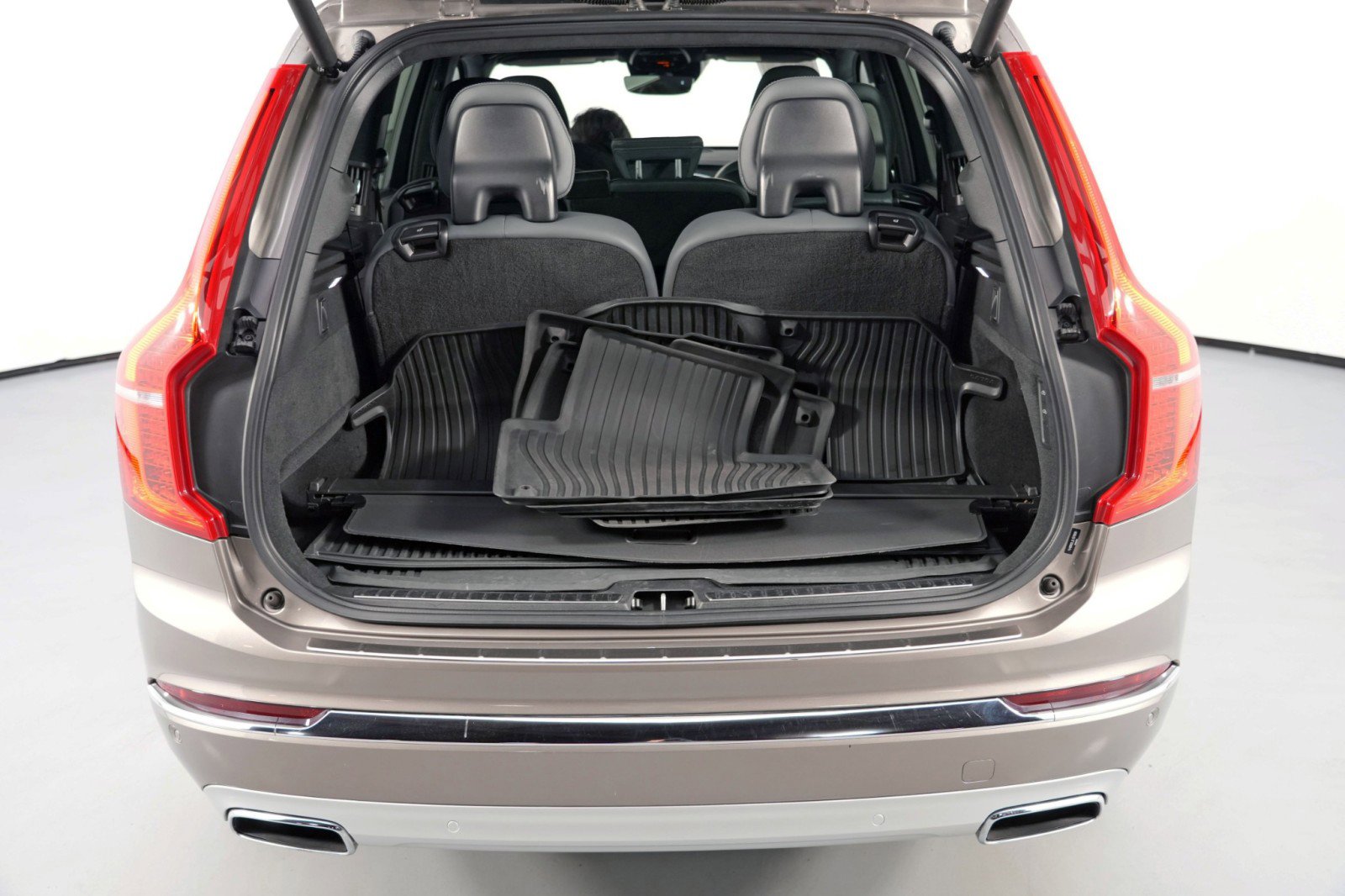 Used 2020 Volvo XC90 T8 Inscription w/ Protection Package image 10