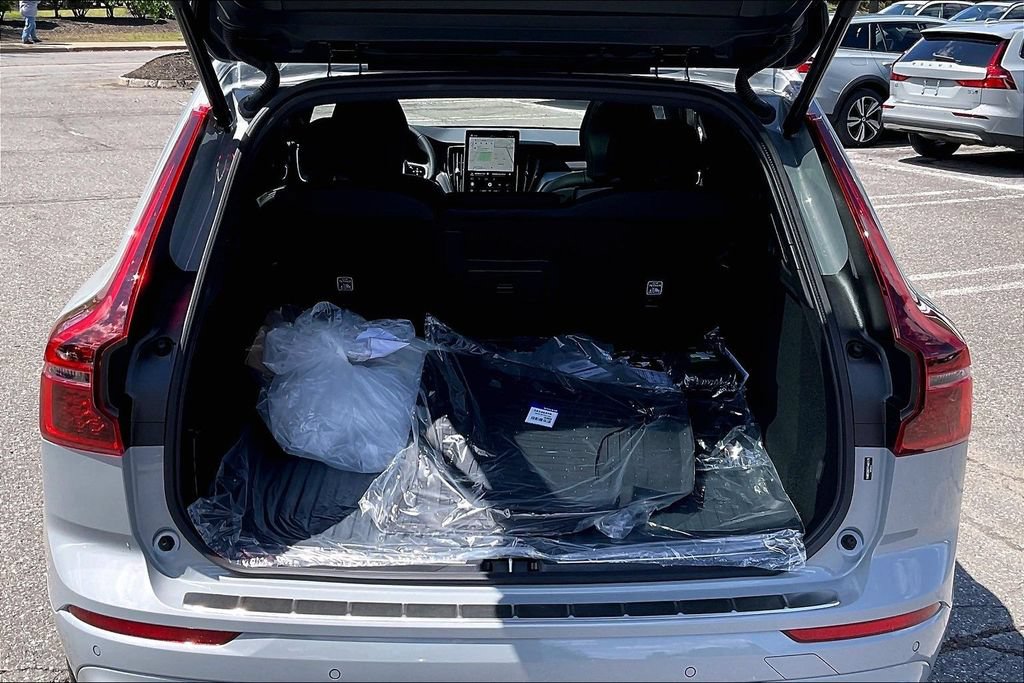 New 2026 Volvo XC60 B5 Ultra w/ Protection Package Premier AWD/4WD image 9