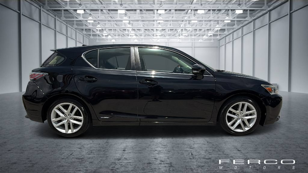 Used 2016 Lexus CT 200h w/ Navigation Package FWD image 6