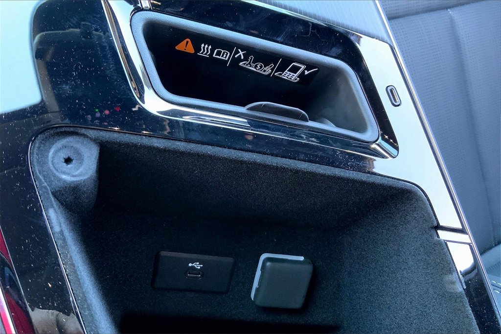 New 2026 Cadillac Lyriq V image 28