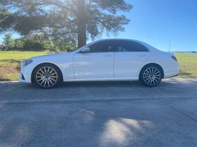 Used 2017 Mercedes-Benz E 300 4MATIC image 5