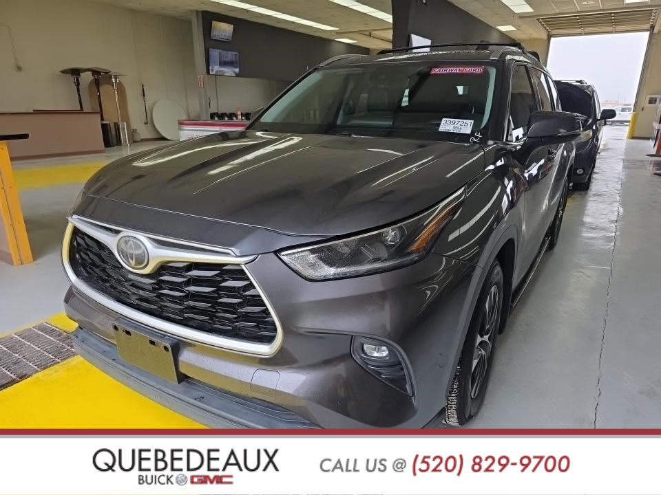 Used 2021 Toyota Highlander XLE image 1