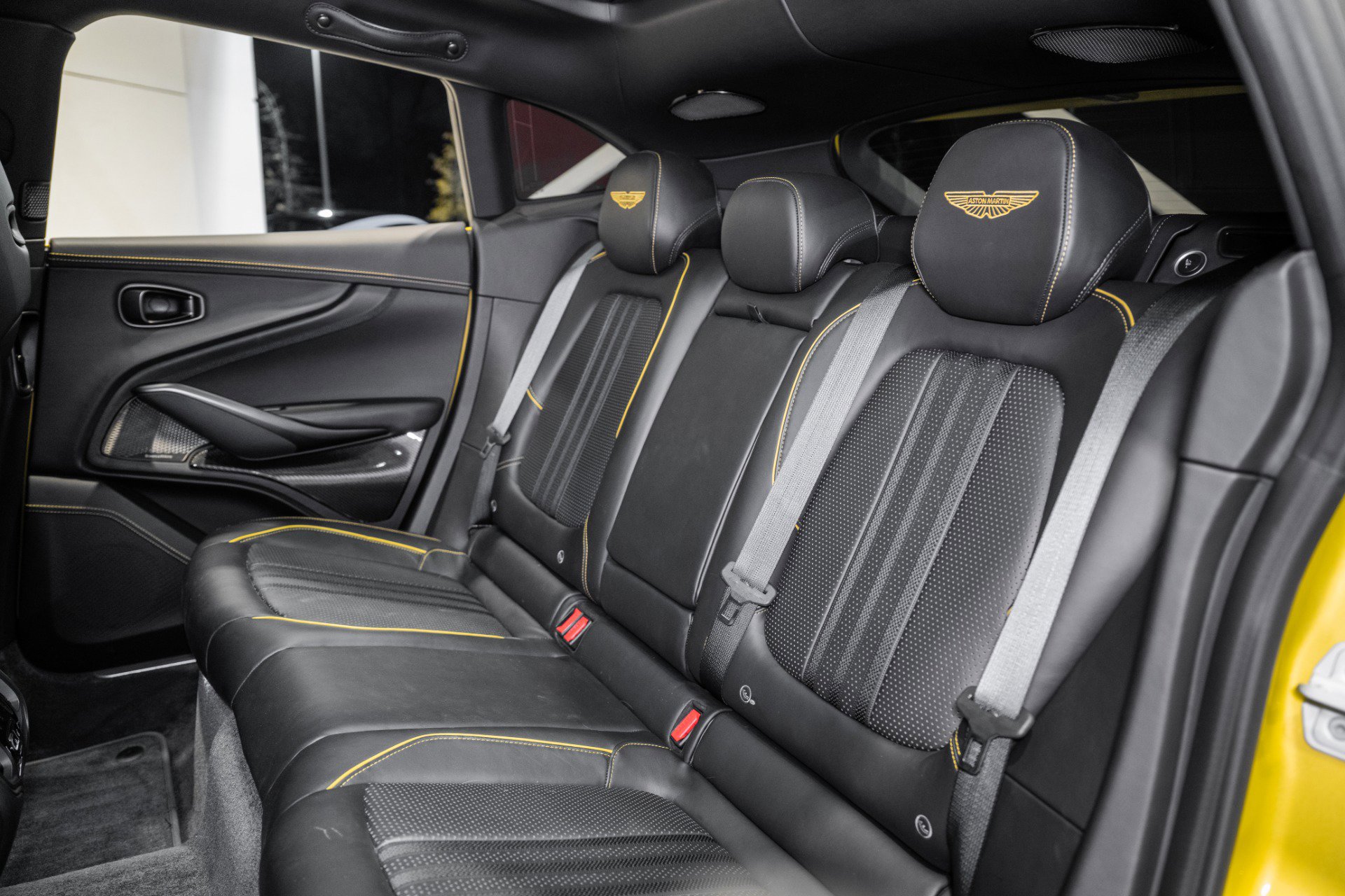 Used 2025 Aston Martin DBX 707 image 16