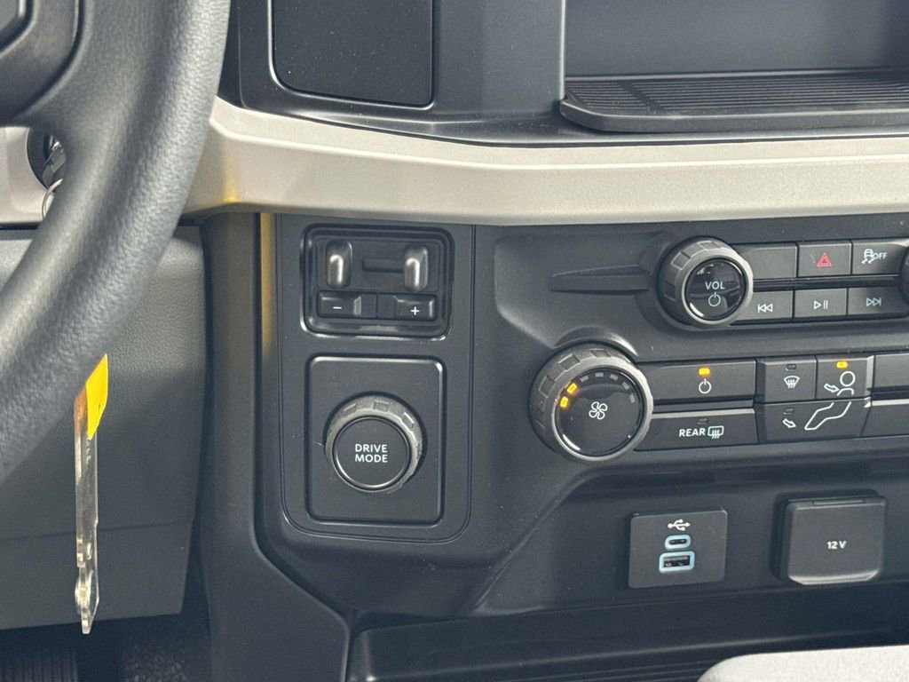New 2026 Ford F550 2WD Crew Cab Super Duty image 13