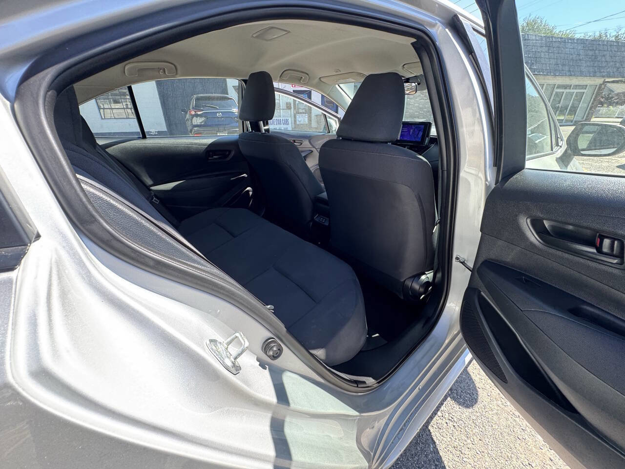Used 2023 Toyota Corolla LE image 33
