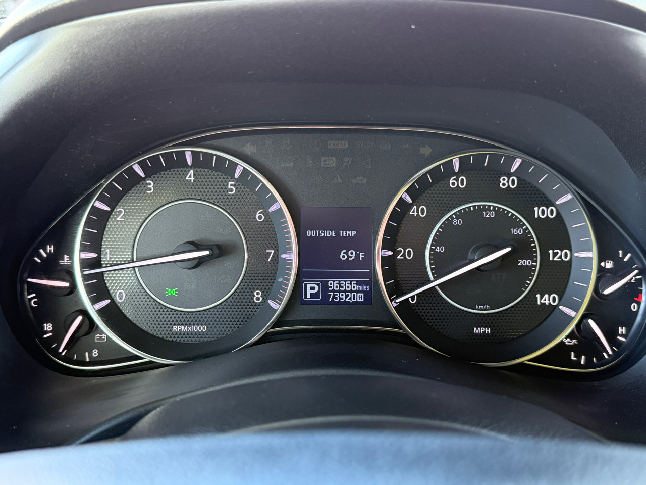 Used 2017 Nissan Armada SL image 28