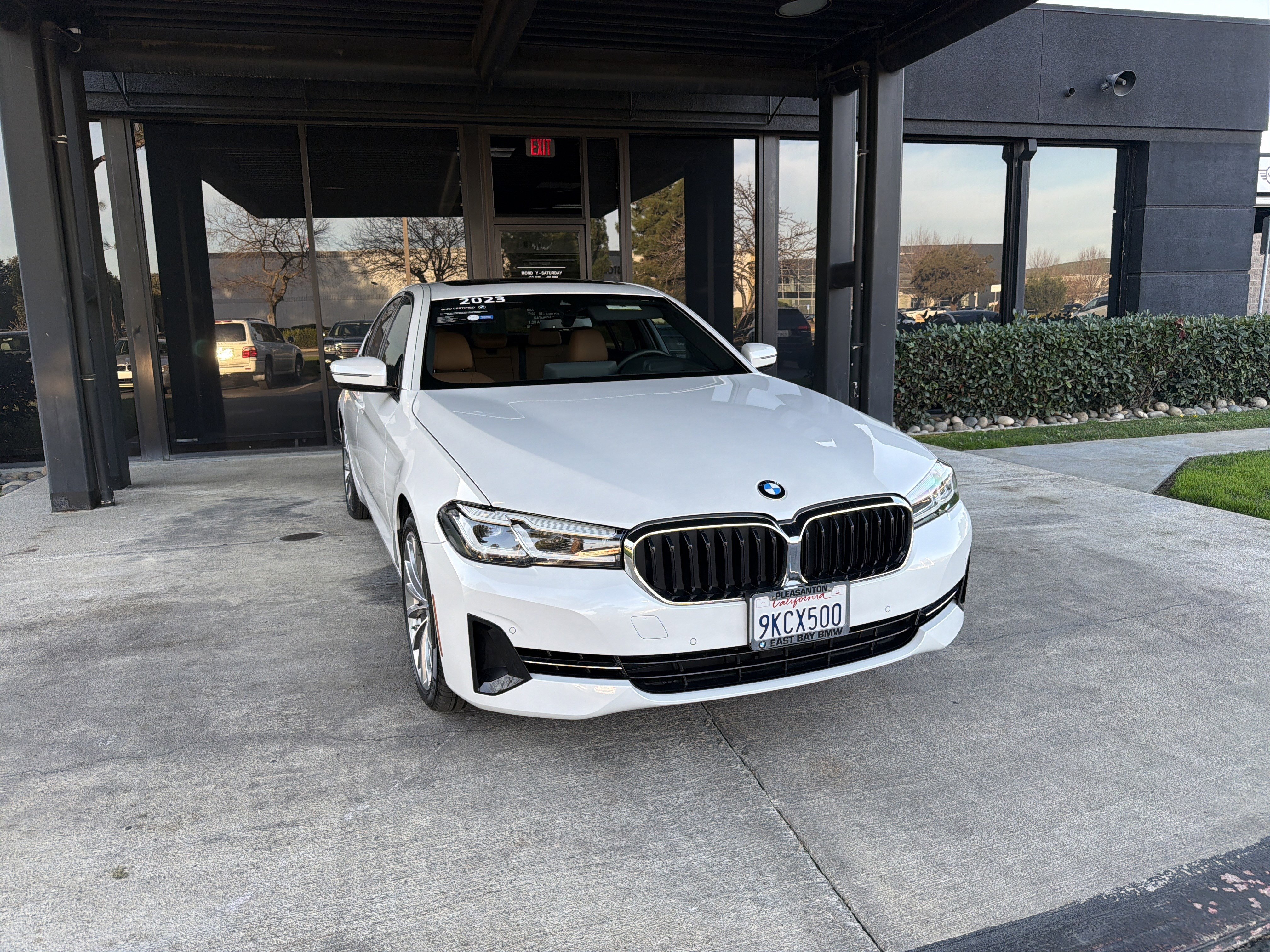 Certified 2023 BMW 540i w/ Premium Package image 40