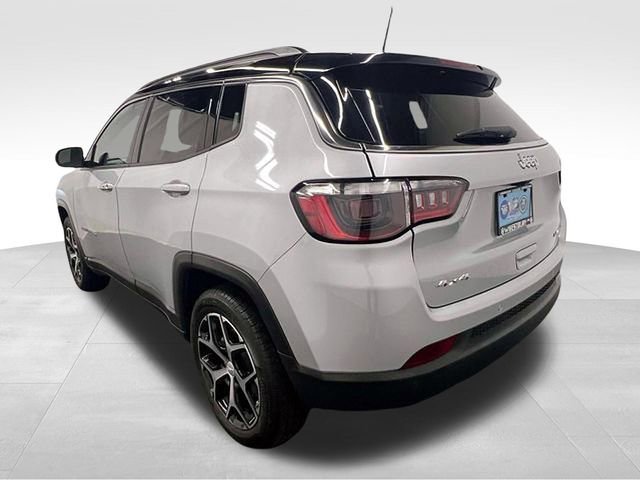 Used 2024 Jeep Compass Limited AWD/4WD image 8