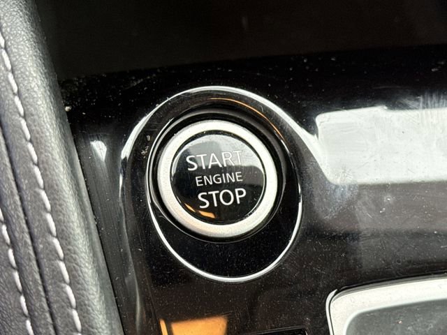 Used 2020 Nissan Kicks SR image 24